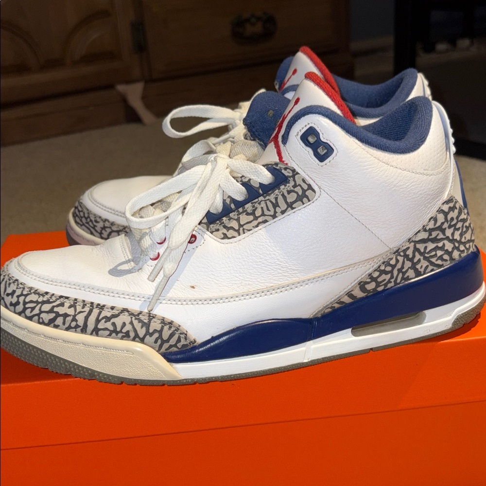 Air Jordan 3 Retro White Sneakers - Picture 5 of 11